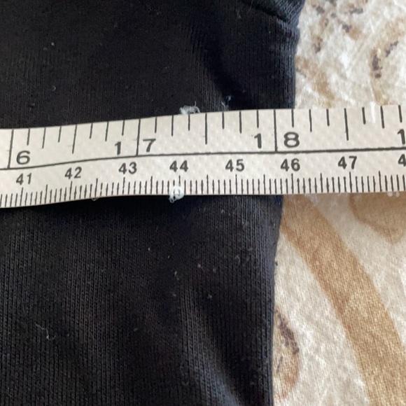 CARROLL REED Black T-shirt With Large Floral Design - Picture 9 of 12